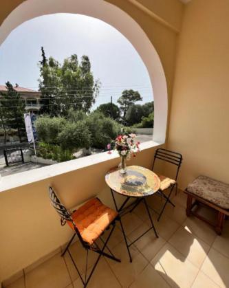Lithino Apartments - 5Min From The Beach Agios Ioannis Peristerion Exterior foto
